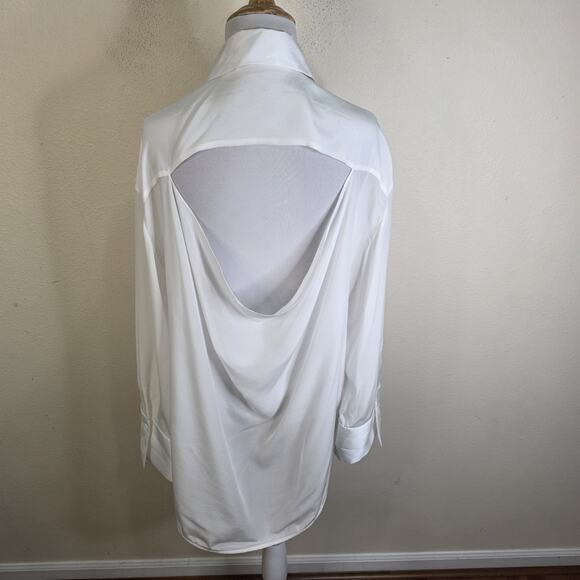 Alice & Olivia Finely OPEN BACK BUTTON DOWN White Blouse Shirt Size Small - Picture 6 of 9